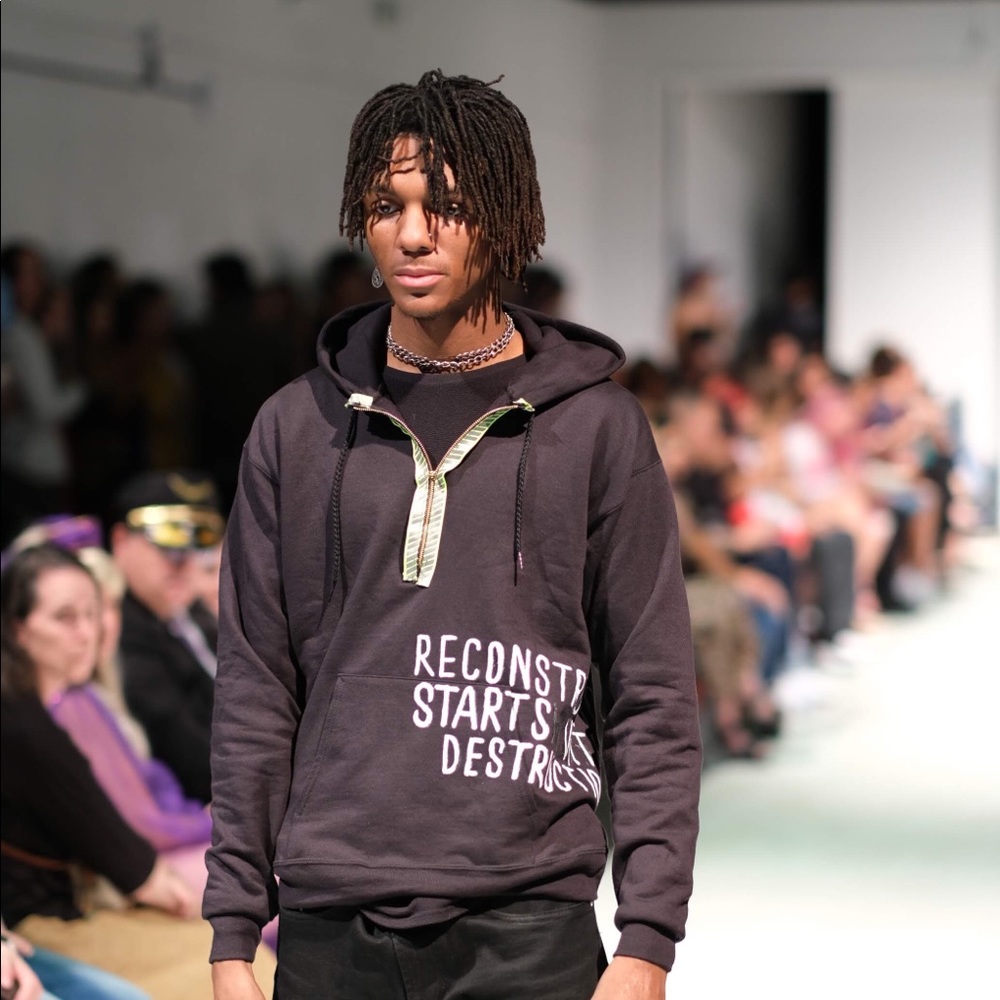 ANXY ZIP SWEATSHIRT